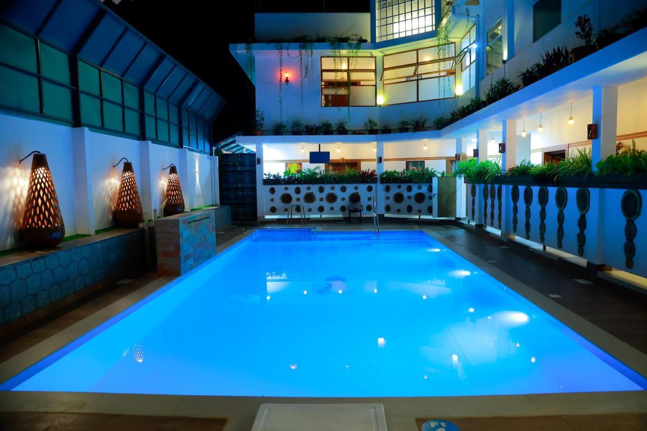Athirappilly Polaris Resort Kizhake Chālakudi 外观 照片