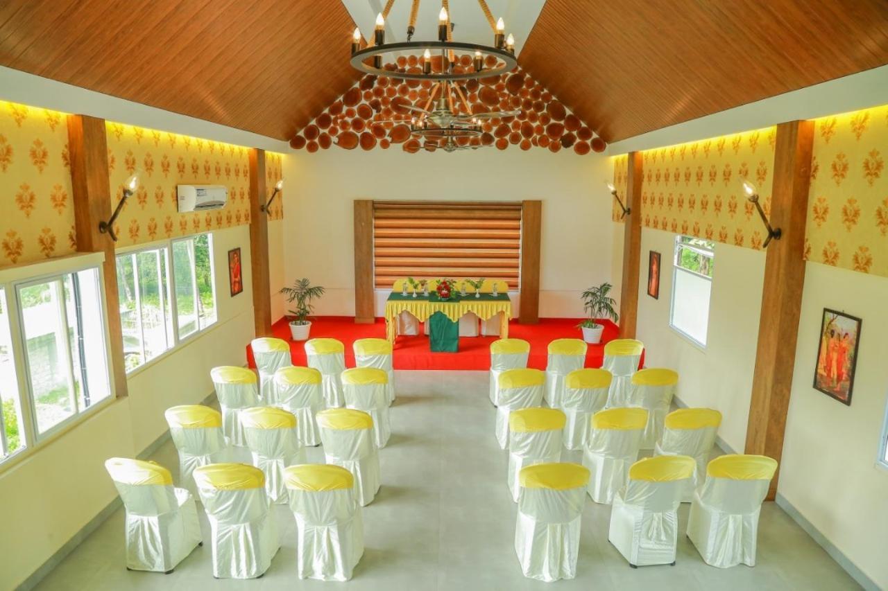 Athirappilly Polaris Resort Kizhake Chālakudi 外观 照片